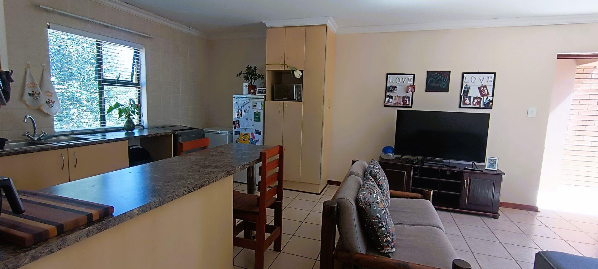 2 Bedroom Property for Sale in Langenhovenpark Free State